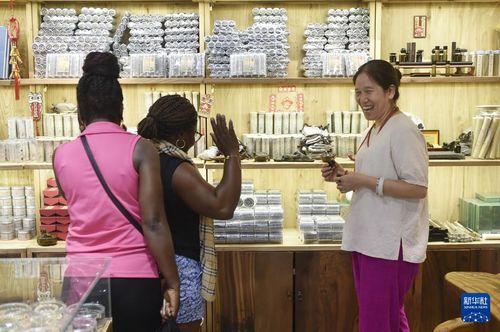 浙江義烏 持續(xù)擦亮“世界小商品之都”的金名片